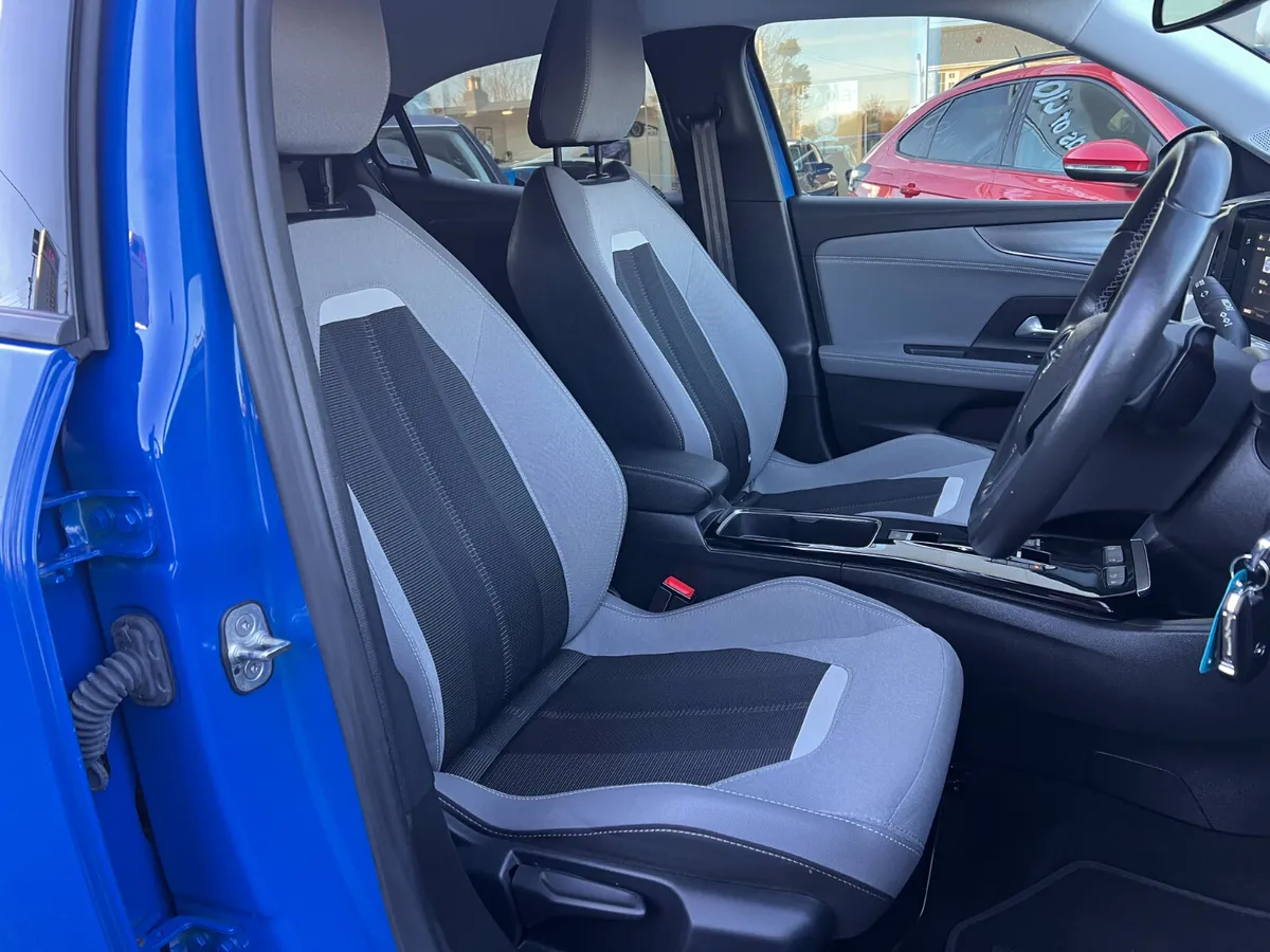 Automatic Petrol Low Kms High Spec 1 Owner Opel Mo - Image 3