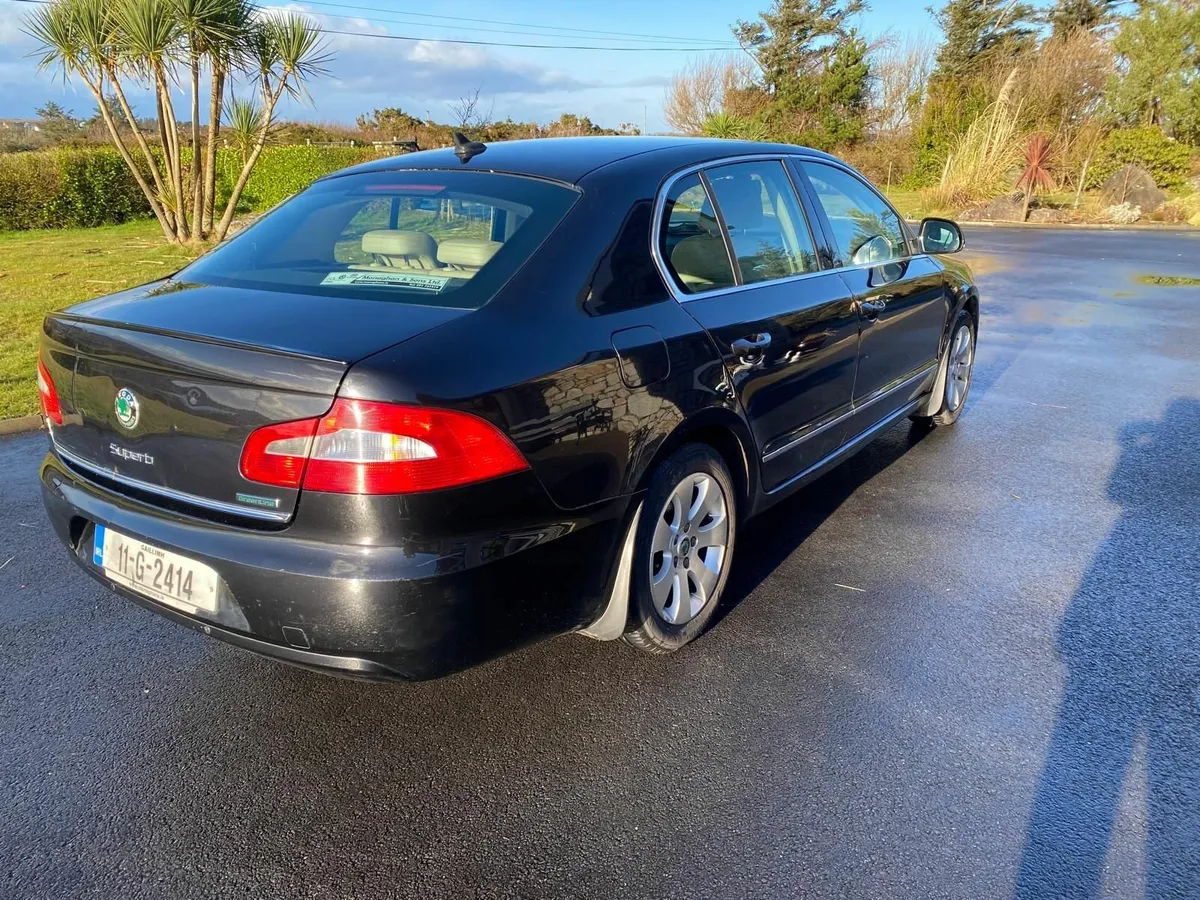 Skoda Superb 2011 - Image 1
