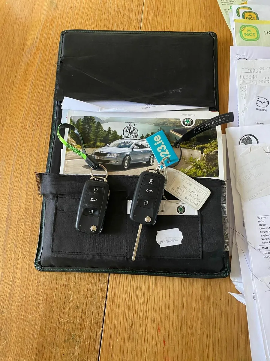 Skoda Superb 2011 - Image 3