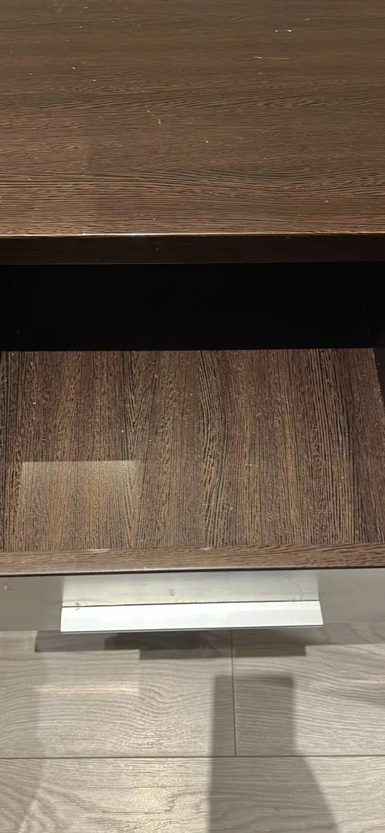 Bedroom Furniture Set – 2 Large & 4 Small Lockers - Image 4