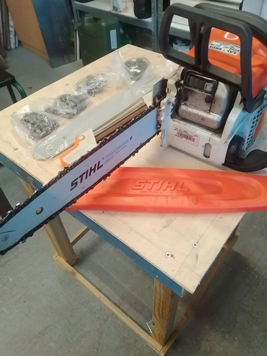 chainsaw - Image 1