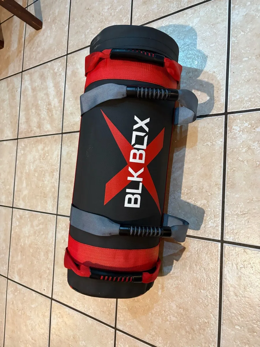 BLK BOX PRO 25KG GYM POWER BAG, SELLING 1/2 PRICE - Image 1