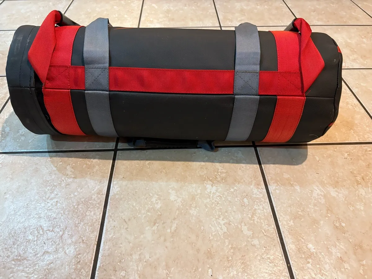 BLK BOX PRO 25KG GYM POWER BAG, SELLING 1/2 PRICE - Image 3