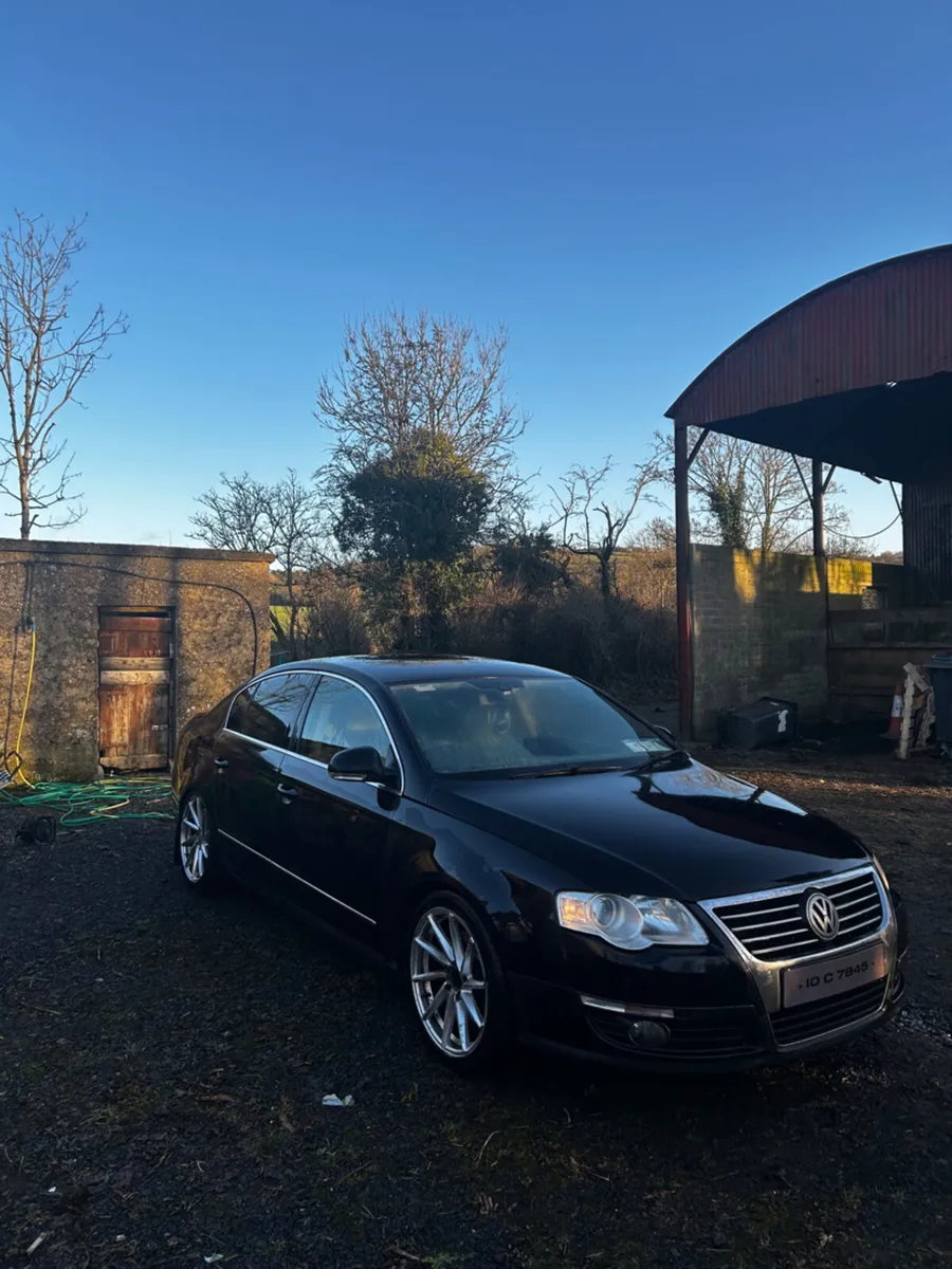 2010 Volkswagen Passat - Image 3