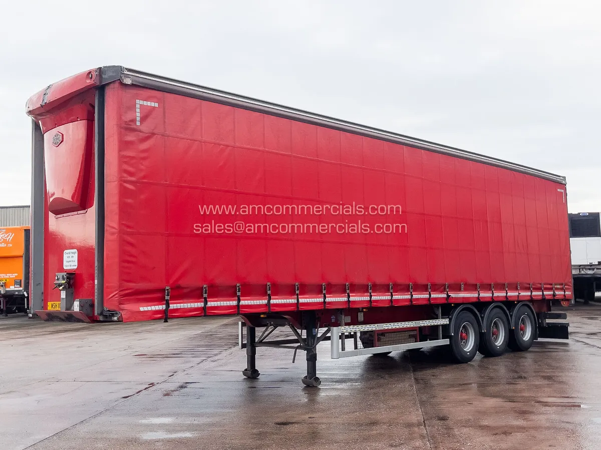 2017 PILLARLESS CURTAINSIDE TRI AXLE TRAILER - Image 3