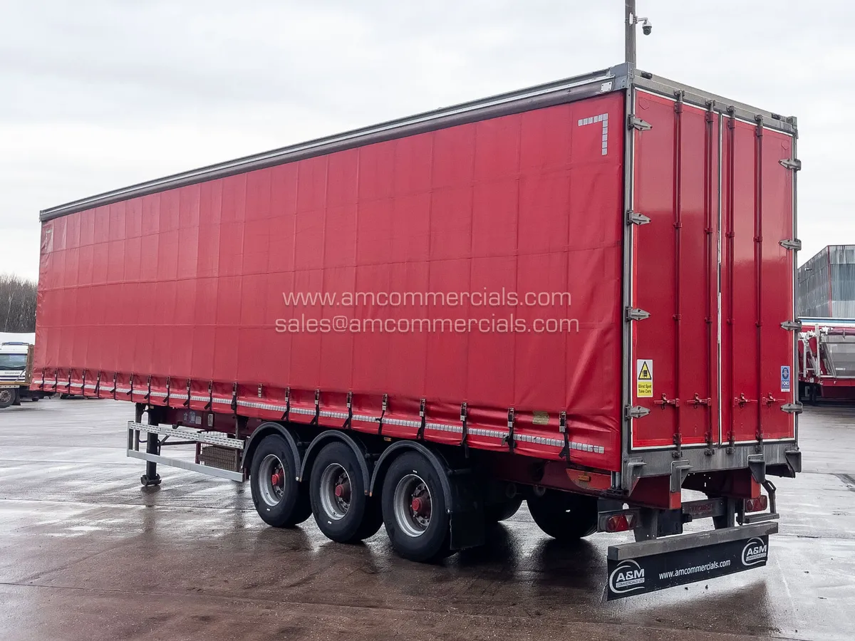 2017 PILLARLESS CURTAINSIDE TRI AXLE TRAILER - Image 4