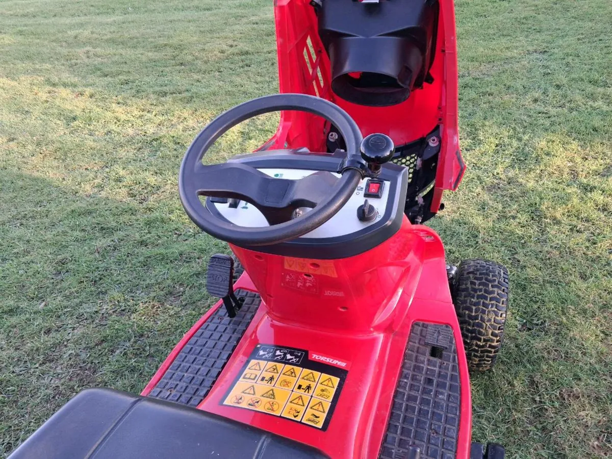 Ride on mower - Image 1