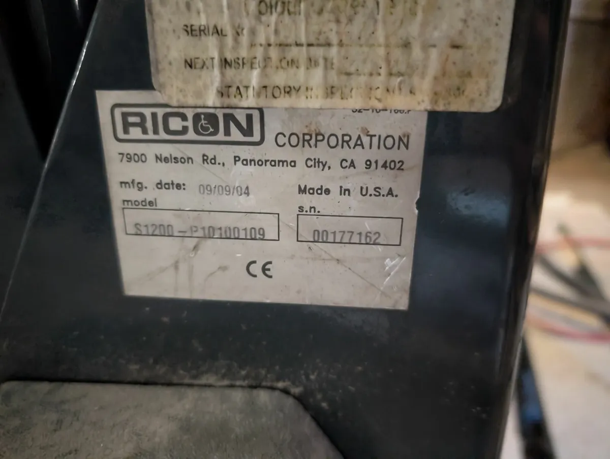 RICON wheelchair lift - Image 1