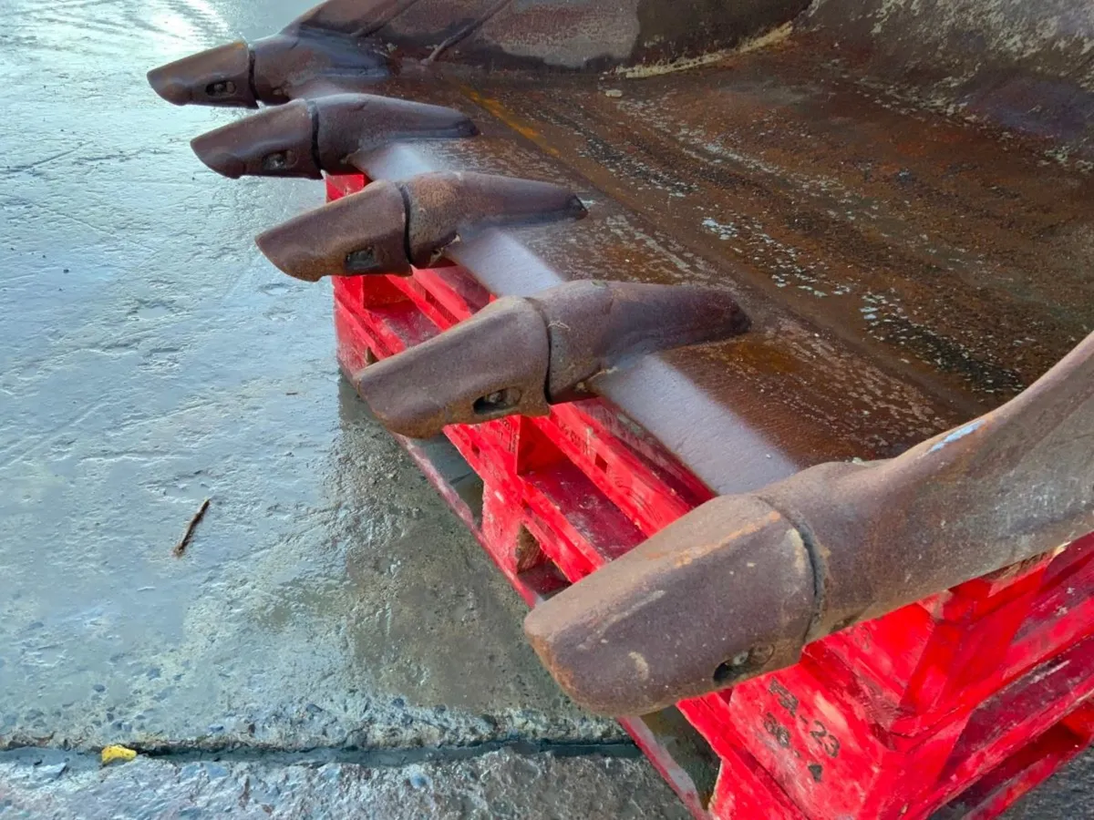 48" SCOOP TYPE BUCKET........65mm.......#JFP - Image 4