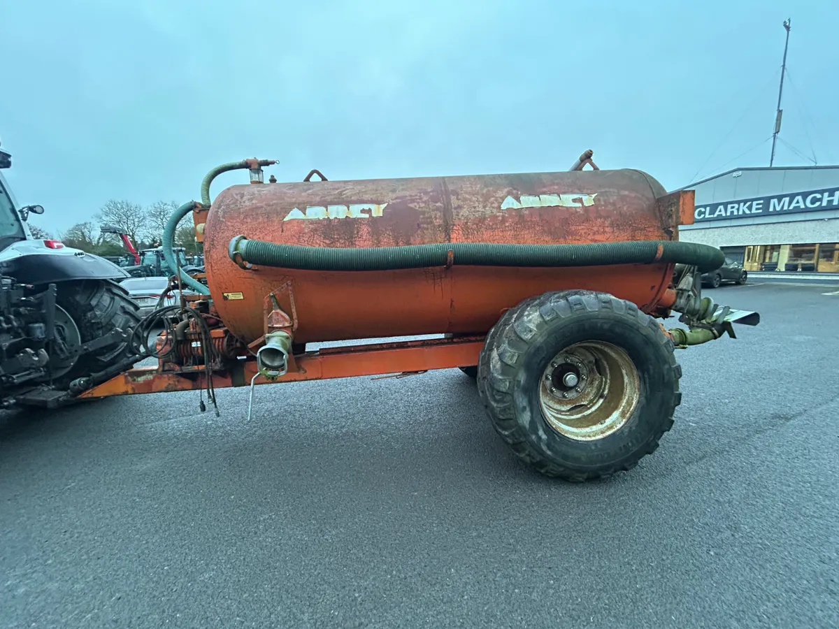 Abbey 1600 tank with rain gun - Image 3