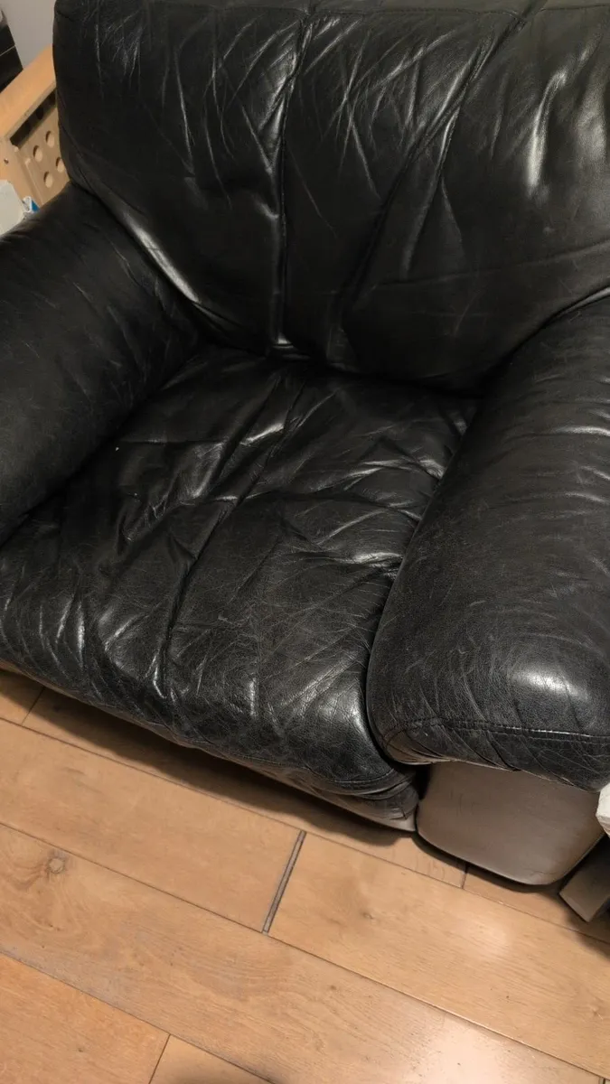 Leather sofa - Image 2