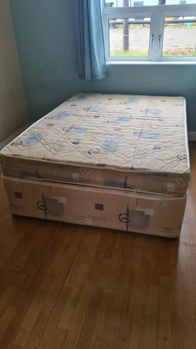 Free Double Bed - Image 4