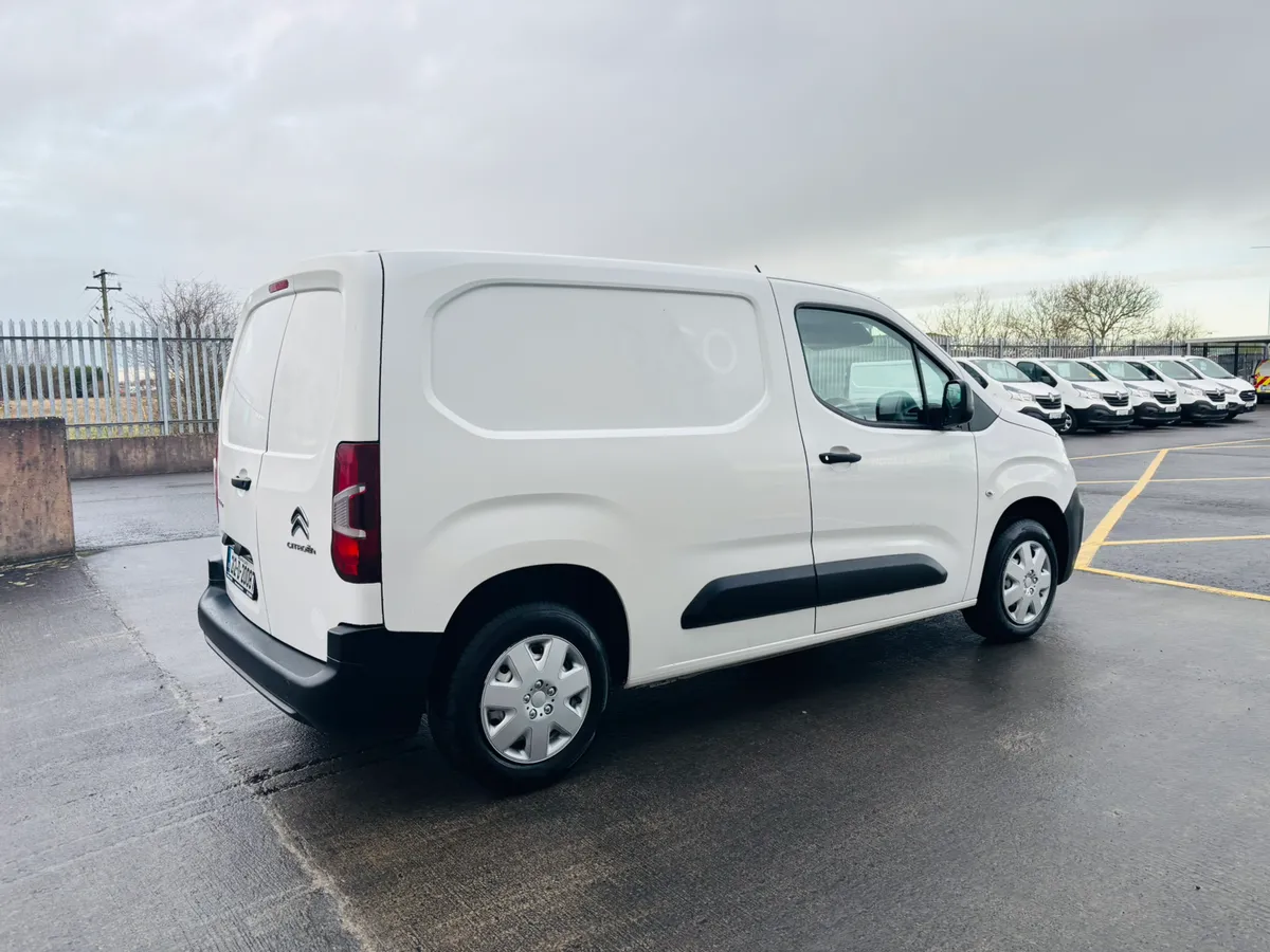 212 Citroen Berlingo 1.5 €9,450 + VAT - Image 4