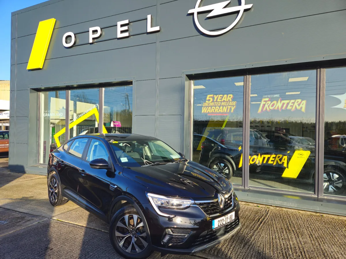 Renault Arkana ICONIC E-TECH HYBRID 145 AUTO - Image 2