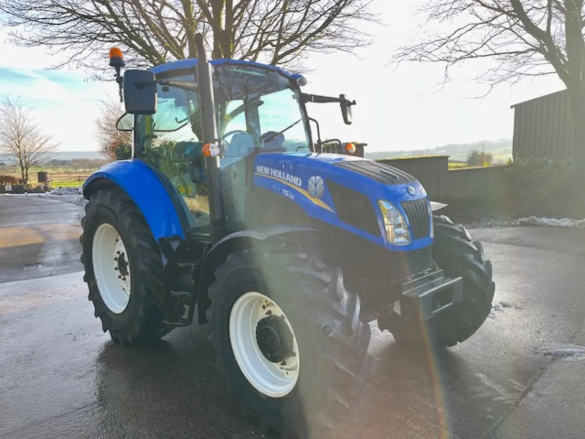 2014 New Holland T5.105 Dual Command - Image 3