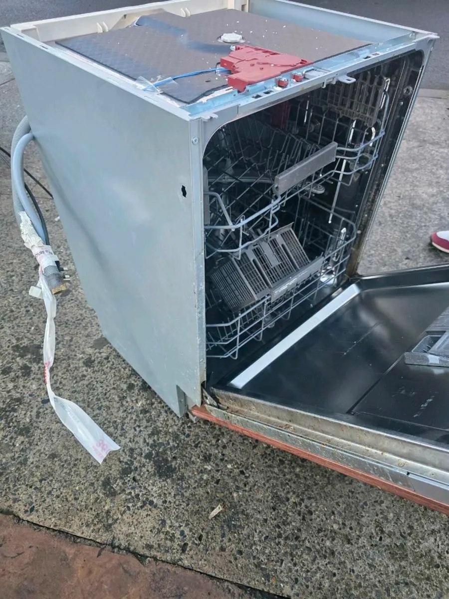 Integrated dishwasher - Image 3