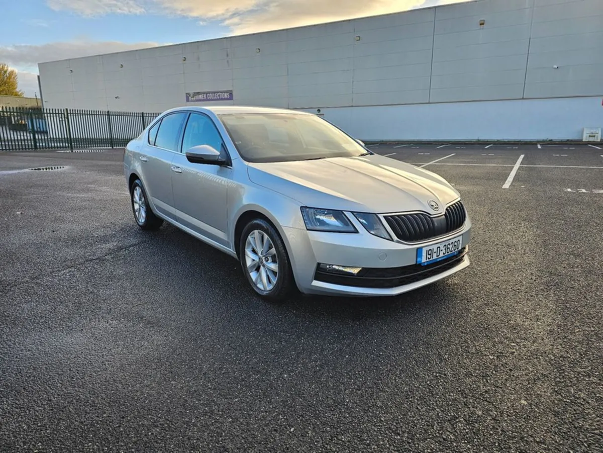 Skoda Octavia 1.6 TDI, AUTOMATIC, FULL HISTORY, NE - Image 4