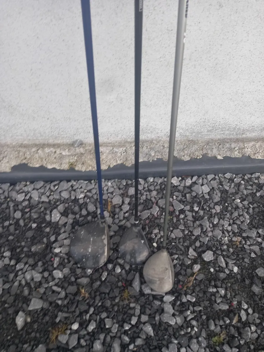 Golf clubs bag shoes - Image 1