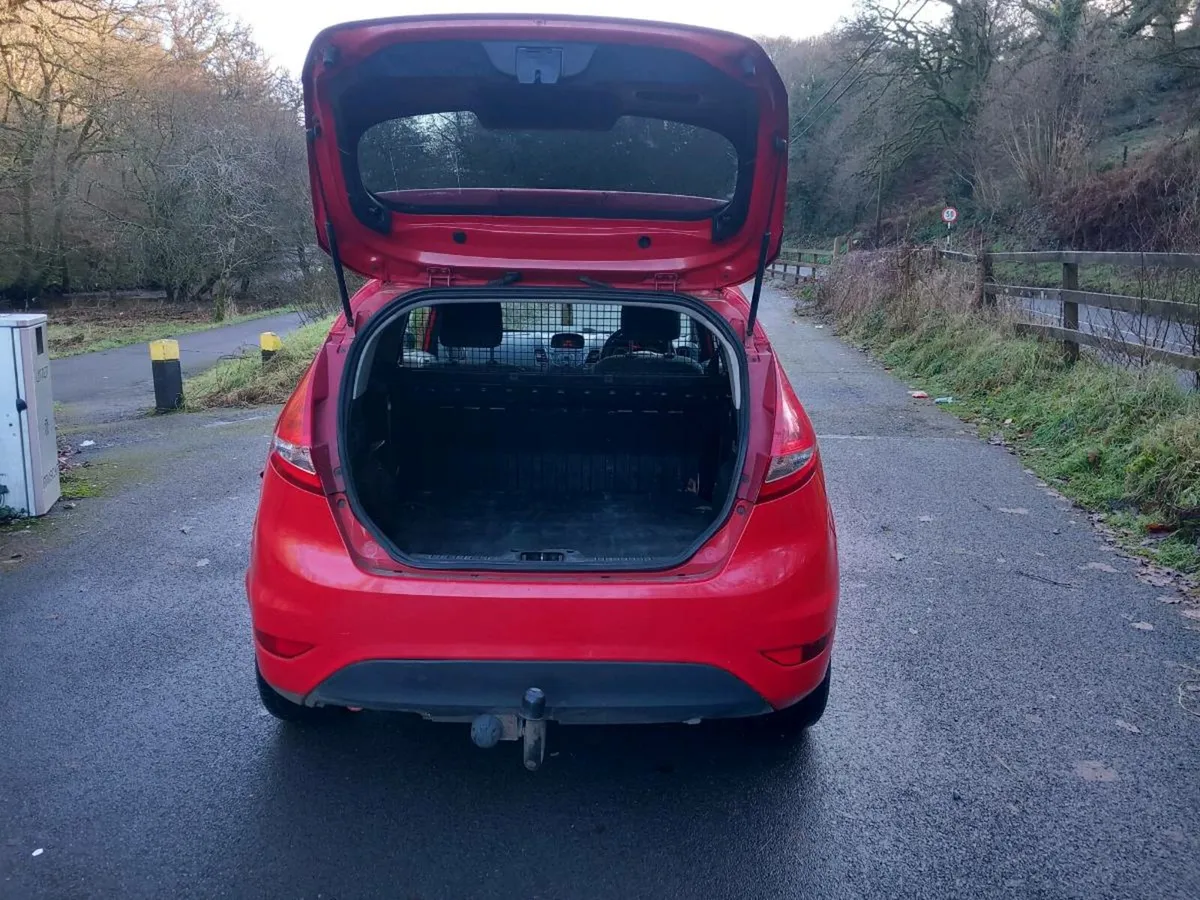 2012.Fiesta.Van.die.280km.Doe6/26.tax.3/26.1550e - Image 2