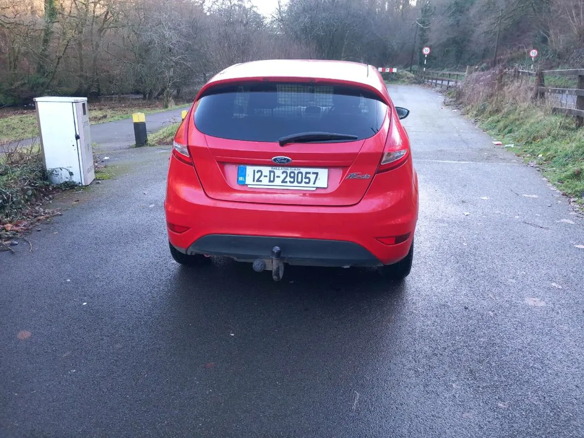 2012.Fiesta.Van.die.280km.Doe6/26.tax.3/26.1550e - Image 3