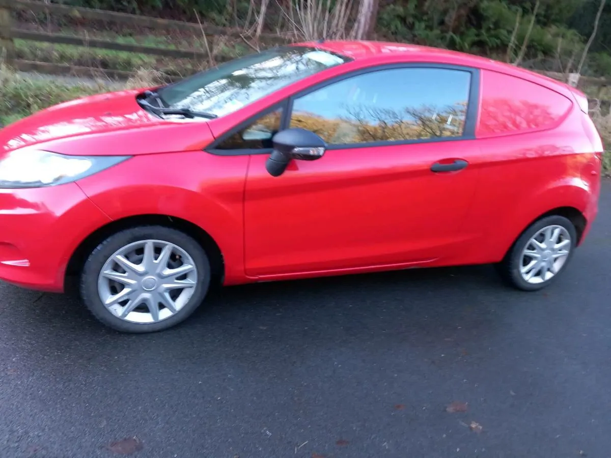 2012.Fiesta.Van.die.280km.Doe6/26.tax.3/26.1550e - Image 4