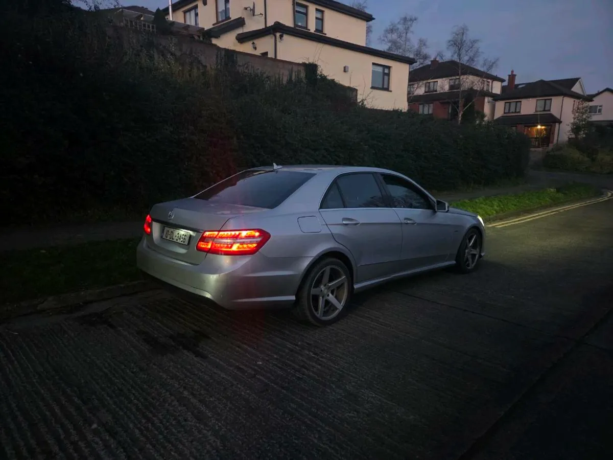 Mercedes w212 AMG driving perfect - Image 3