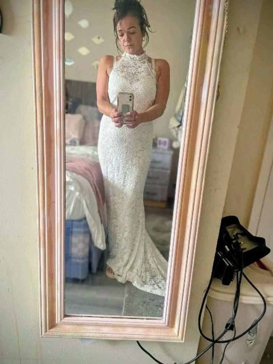 Wedding dress - Image 2