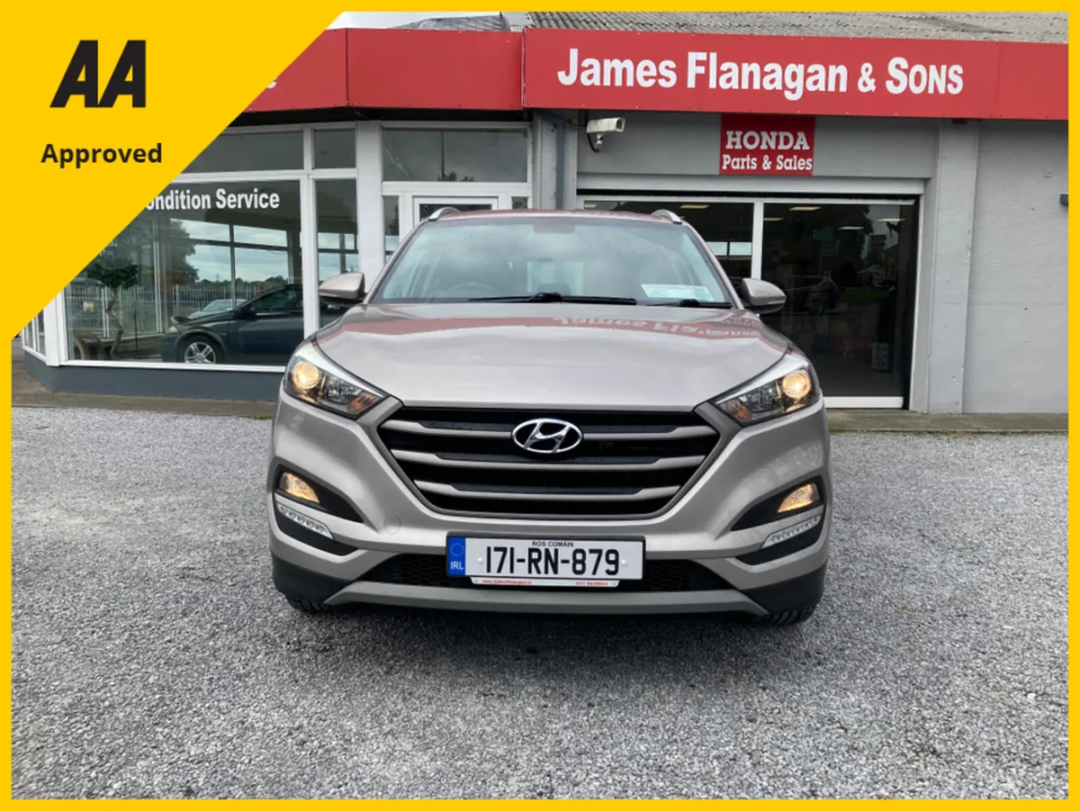 Hyundai Tucson 1.7 EXECUTIVE 5DR - Image 2