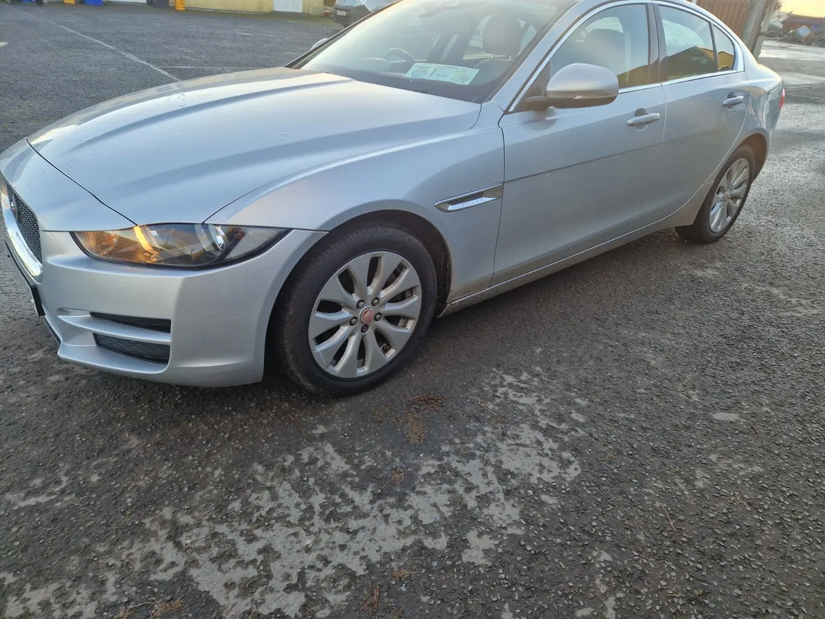 Jaguar xe - Image 2