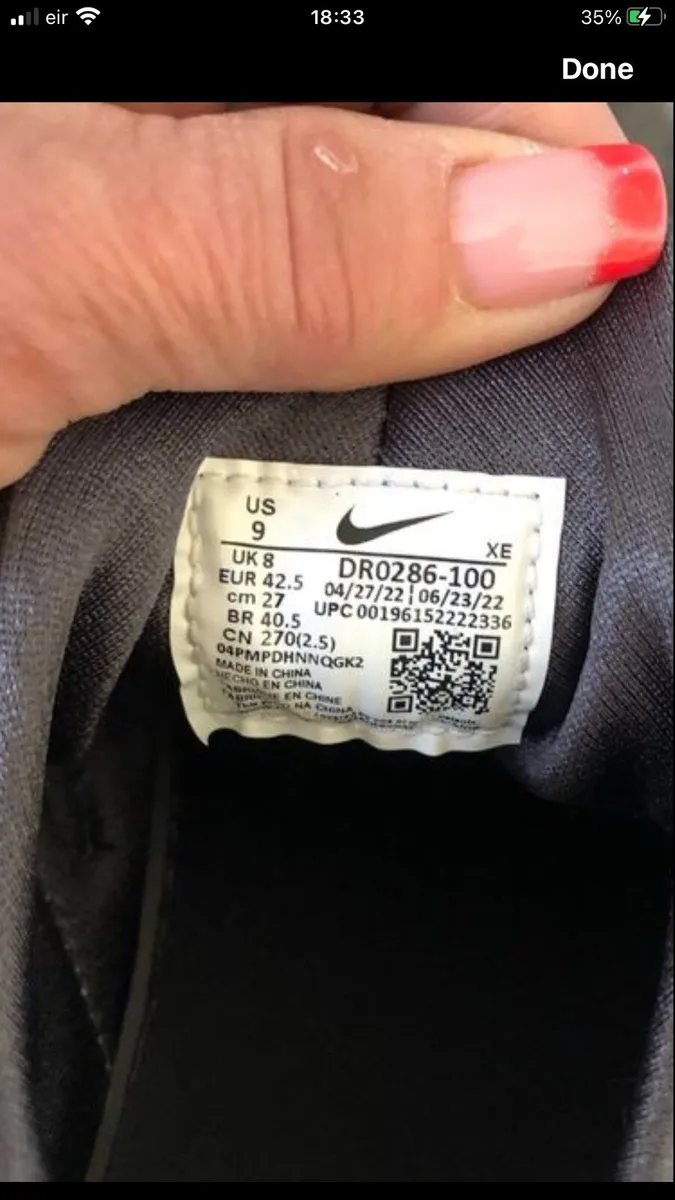 Mens Nike trainers size 8 €30 - Image 4