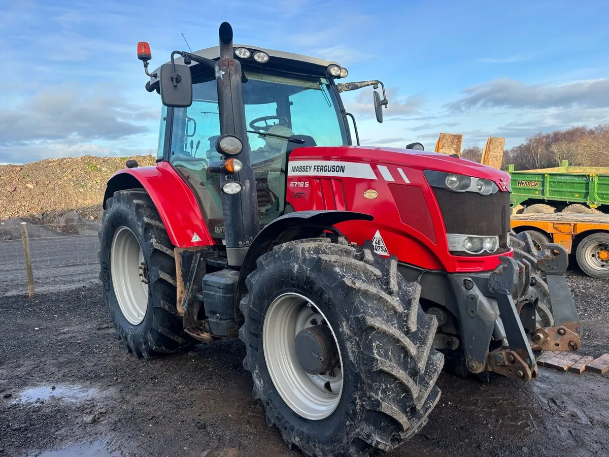 2017 massey FERGUSON 6718s - Image 3