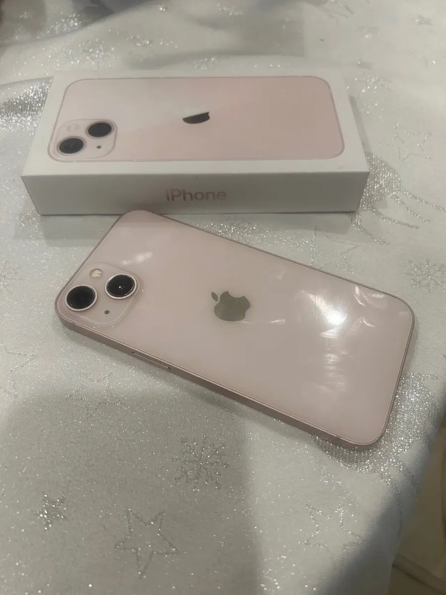 iPhone 13 - Image 2