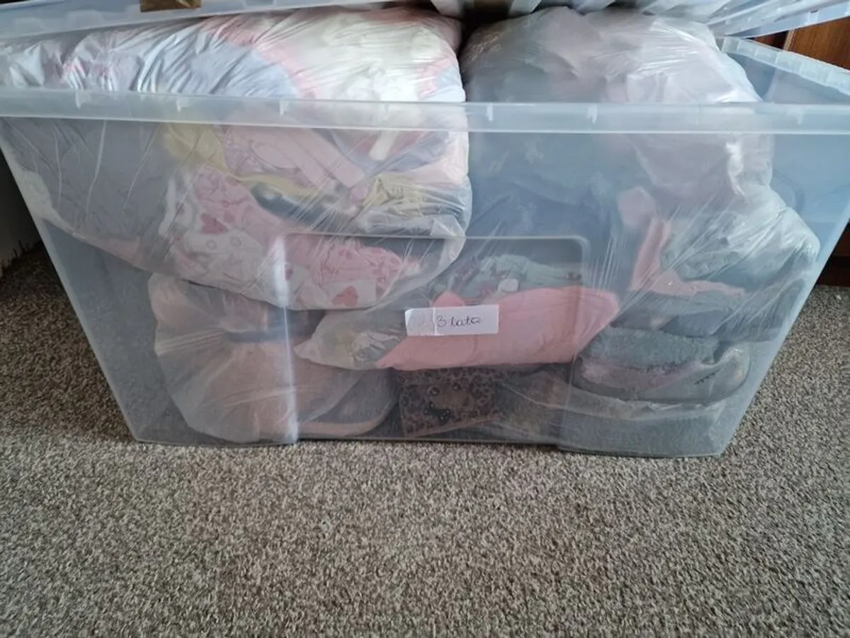 girls clothes - Image 1