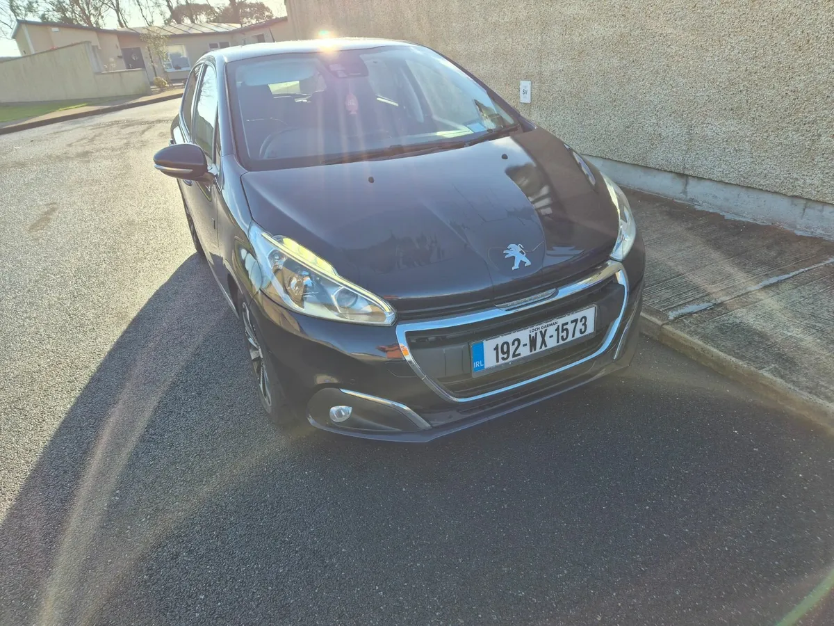 Peugeot 208 2019 1.5 D . LOW MILAGE - Image 2