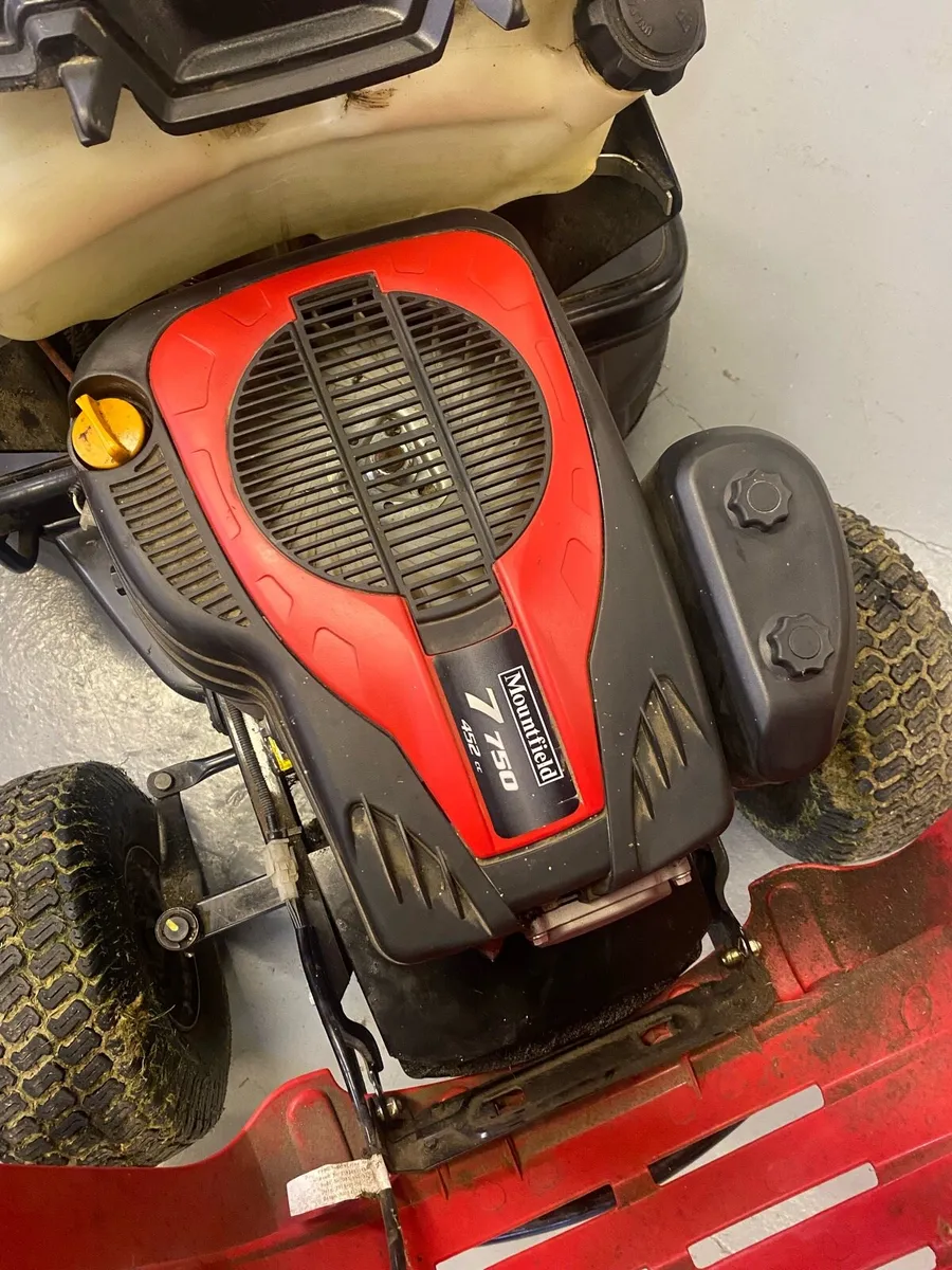 As New Mountfield Ride on Mower - Image 3