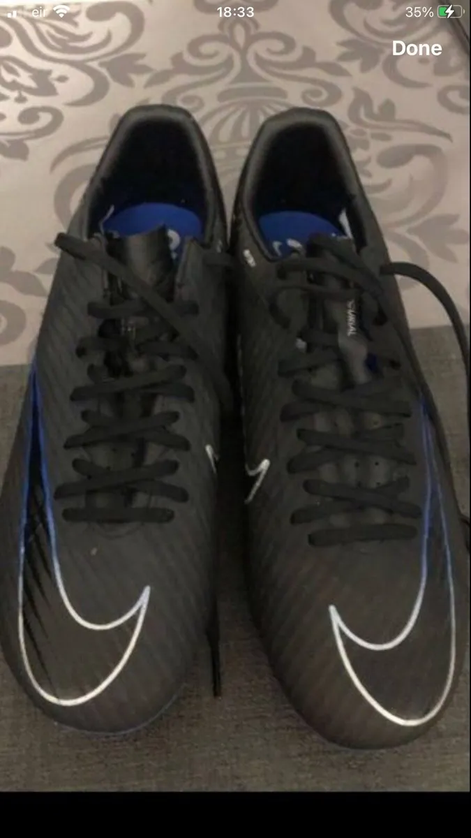Mens / boy football boots size 6 €30 - Image 1