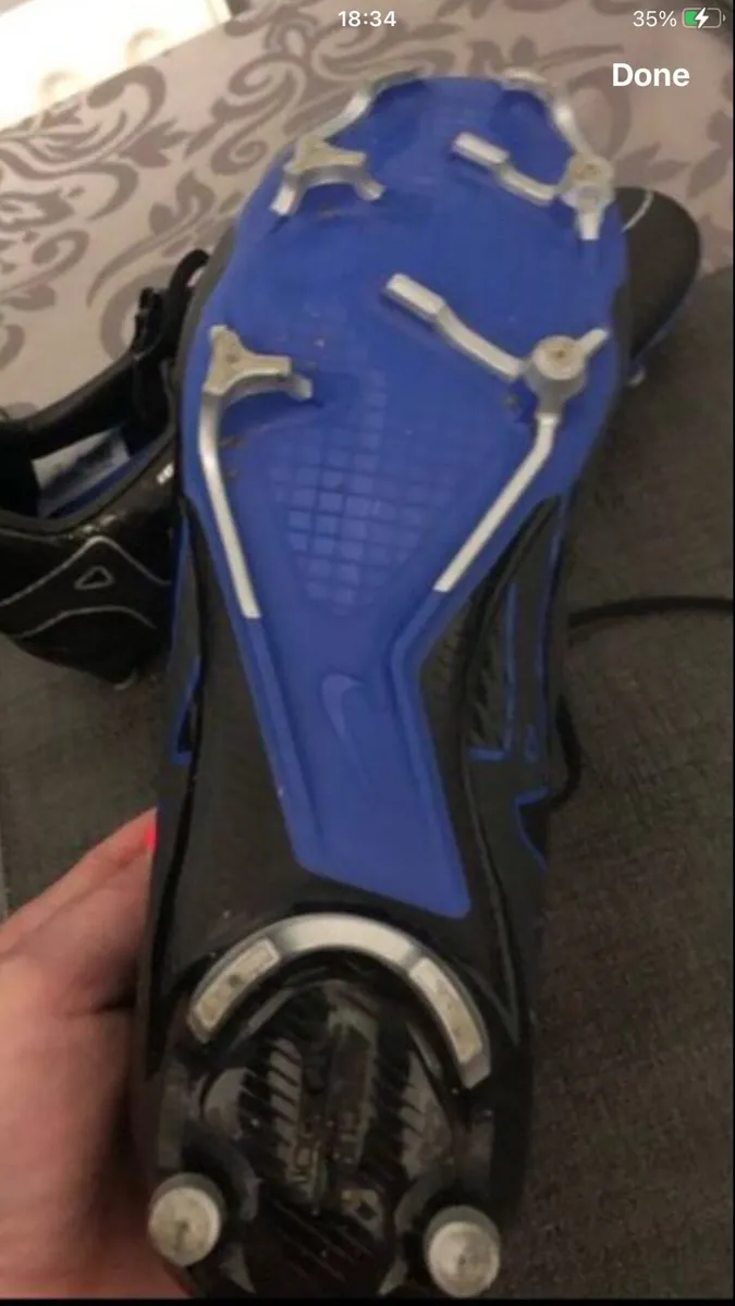 Mens / boy football boots size 6 €30 - Image 3