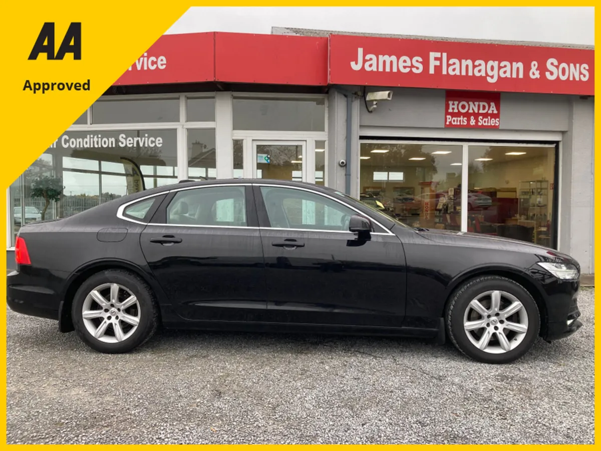 Volvo S90 D4 MOMENTUM GT 4DR AUTO - Image 4