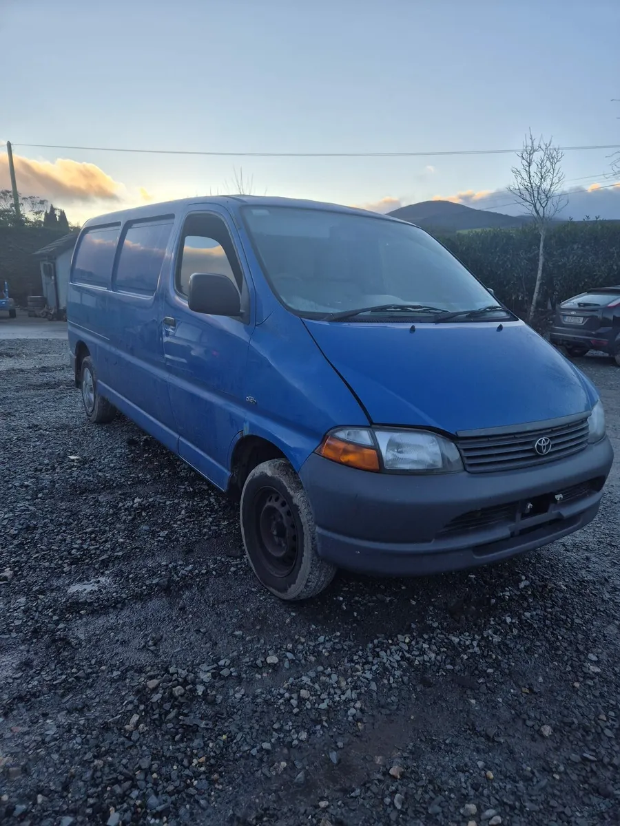 Toyota Hiace - Breaking only - Image 3