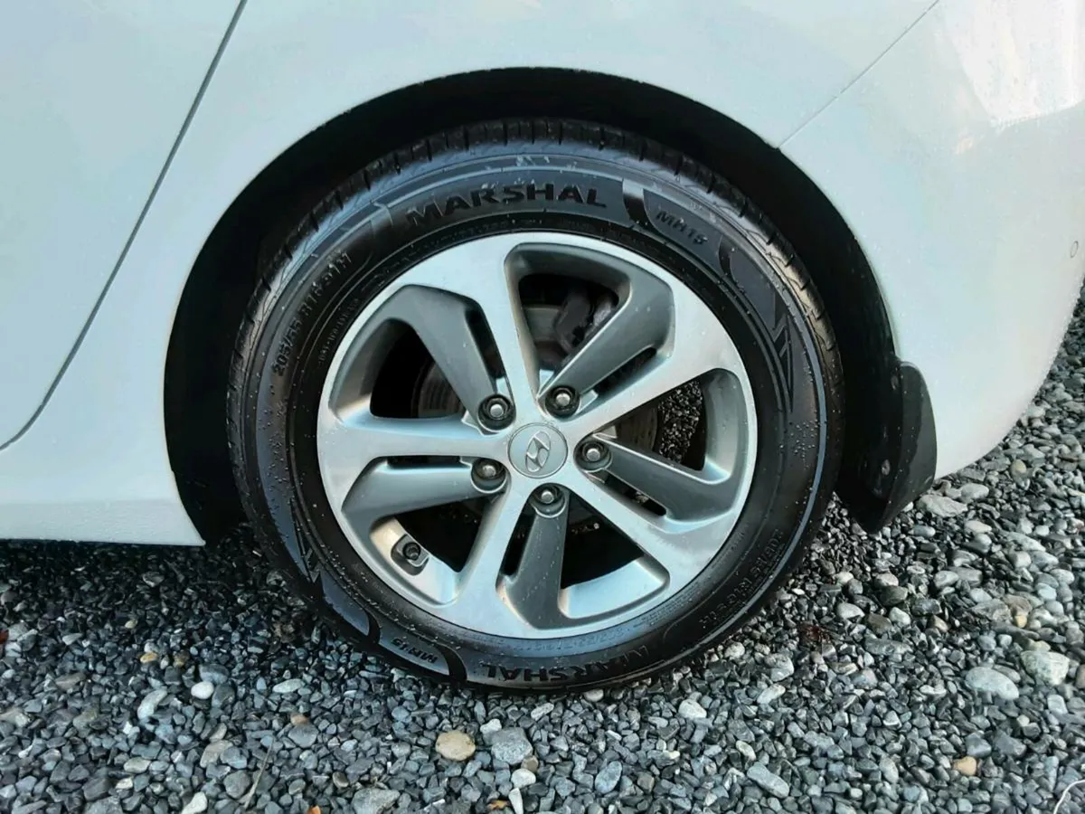 Hyundai i30  2016  diesel - Image 3