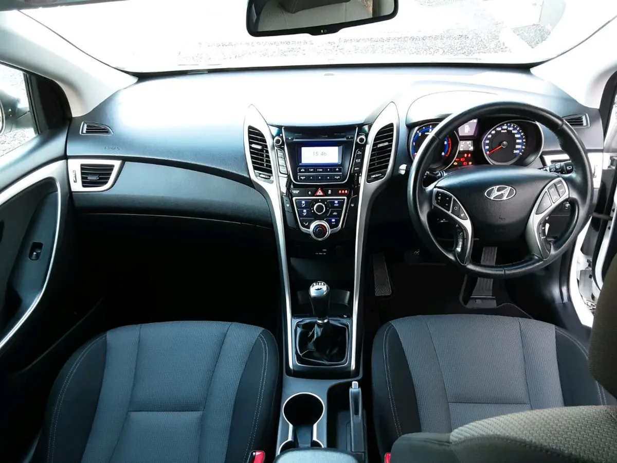 Hyundai i30  2016  diesel - Image 4