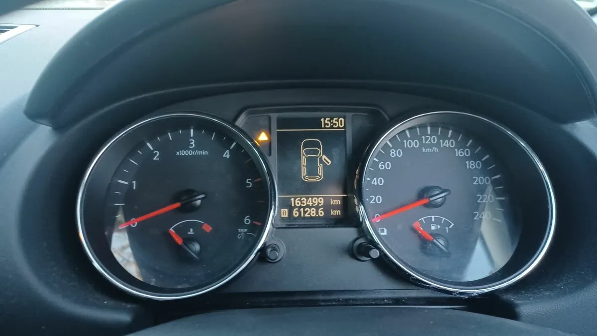 Nissan Qashqai 2010 - Image 2