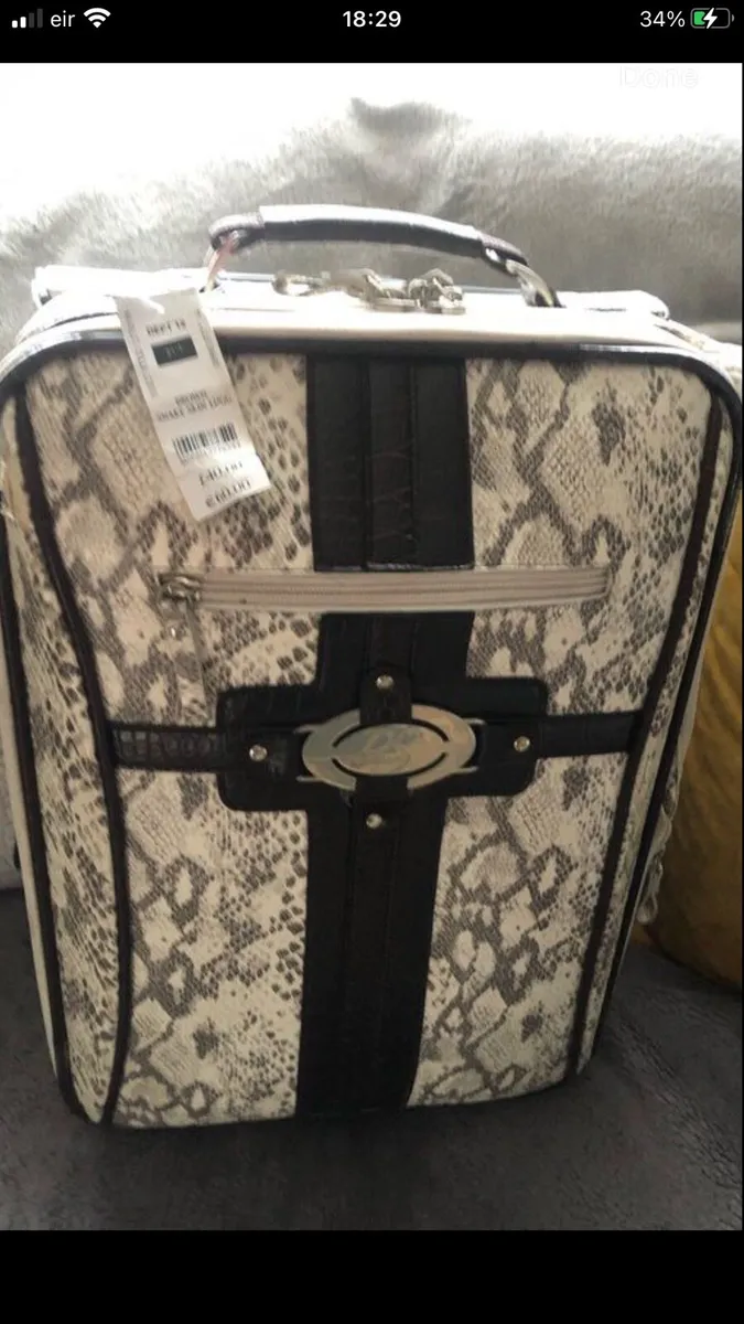 New small case €30 - Image 1