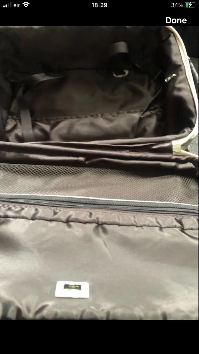 New small case €30 - Image 3