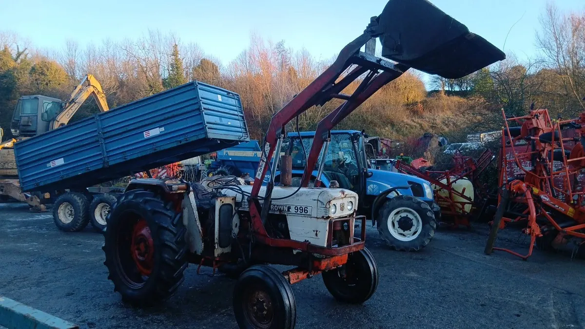 David brown 996 & quickie loader - Image 4