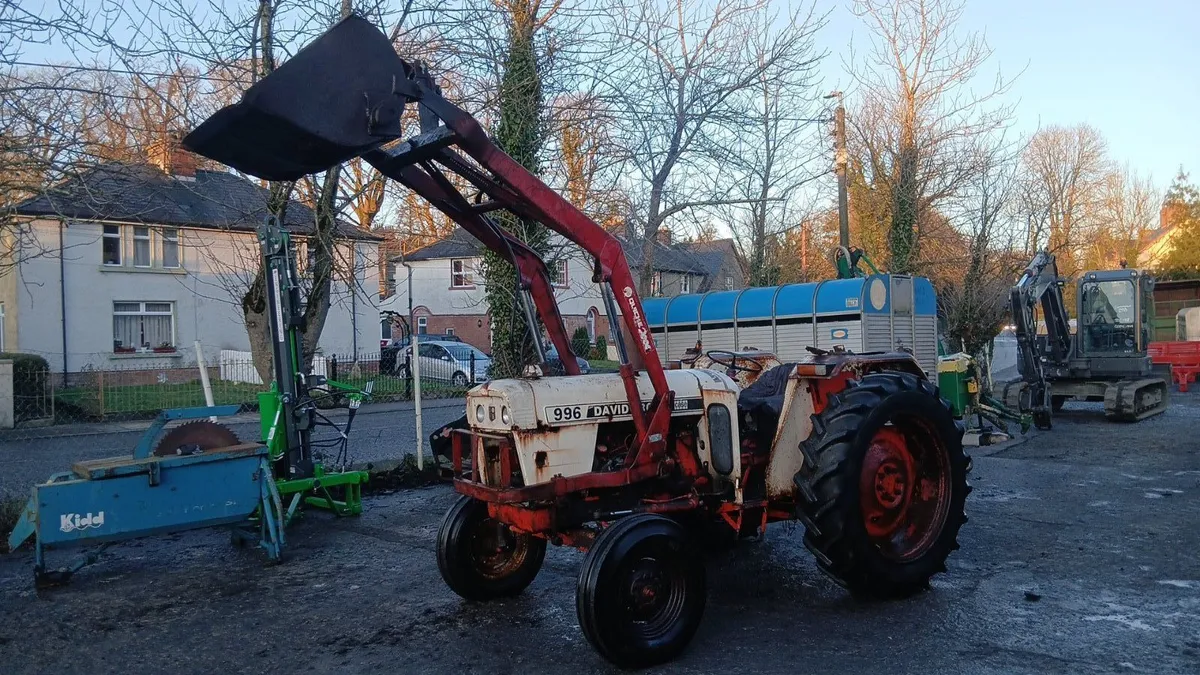 David brown 996 & quickie loader - Image 2