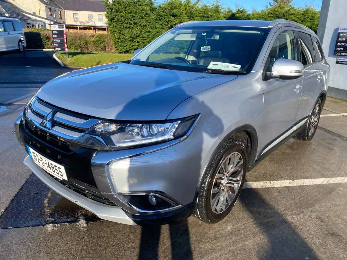 2016, Mitsubishi Outlander **7 seater 4x4** - Image 3