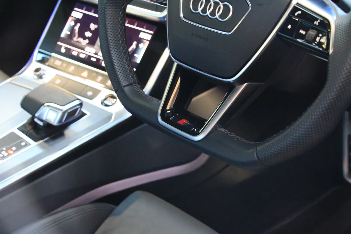 A6 Black Edition * Valcona Leather * Extra spec - Image 3