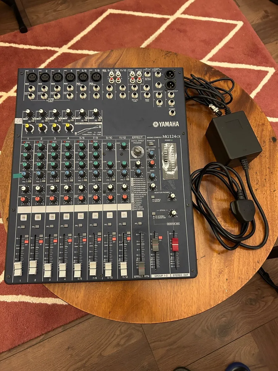 Yamaha MG124cx Sound Mixer - Image 1