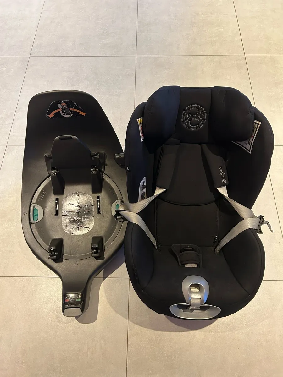 Cybex Sirona Z i-Size Car Seat and Base Z - Image 1